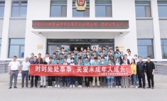 蘭州新華學(xué)子探訪少管所 心靈深受法治洗禮