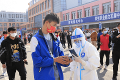 蘭州新華互聯網中等職業學校 全員核酸檢測有序開展