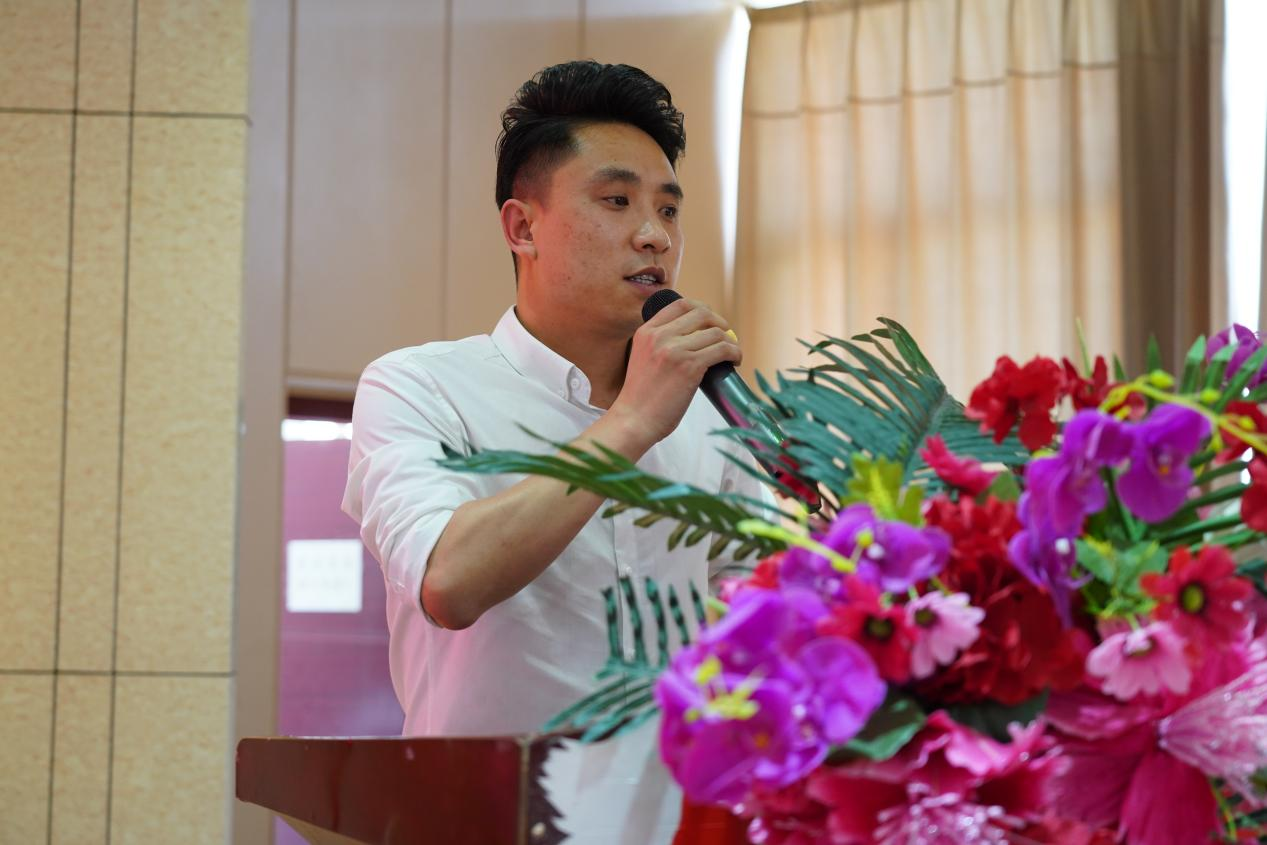 校企聯合謀發展 合作雙贏譜新篇——蘭州新華校企合作定制班簽約儀式
