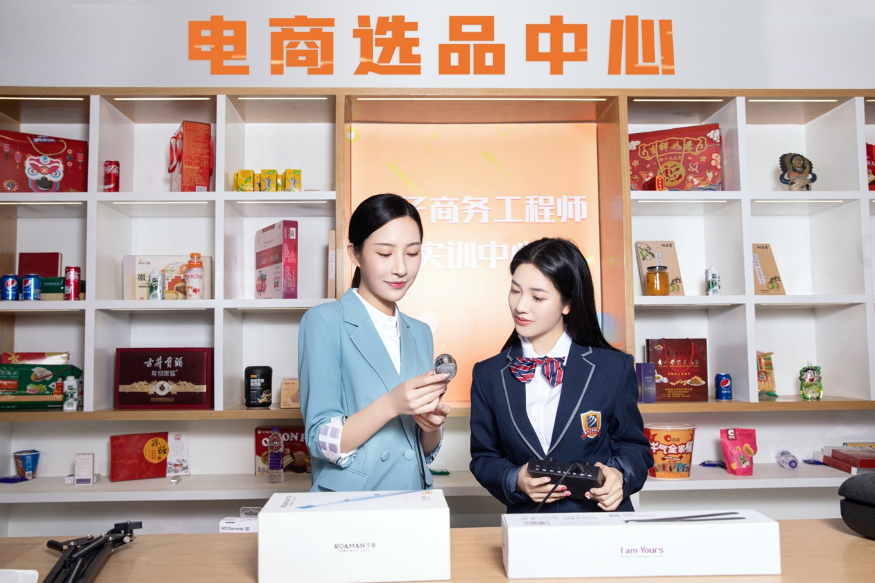 全媒體數智化流量時代-新華這個專業的學生成為企業香餑餑