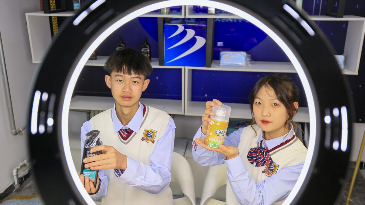 蘭州新華互聯網中職學校:培育“互聯網+”技能人才