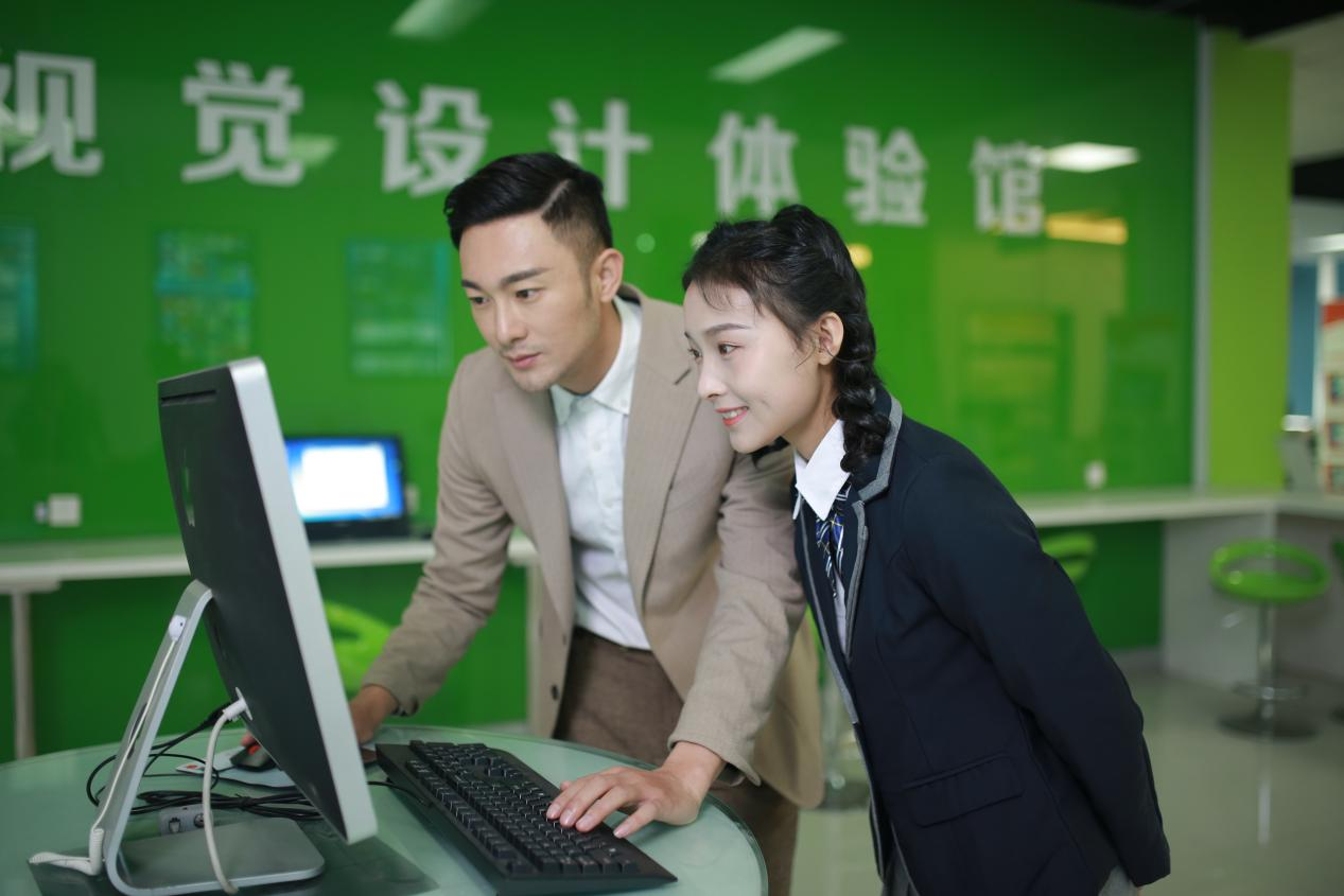 初高中畢業生適合學UI設計，因為他們有這些優勢