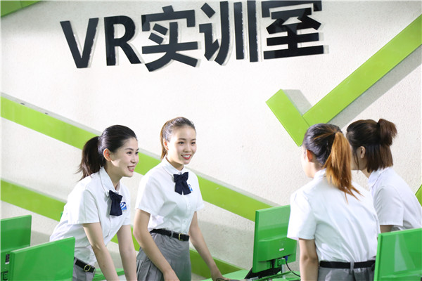 這十年,6000余萬(wàn)職教畢業(yè)生涌入市場(chǎng)!技能人才成為香餑餑!