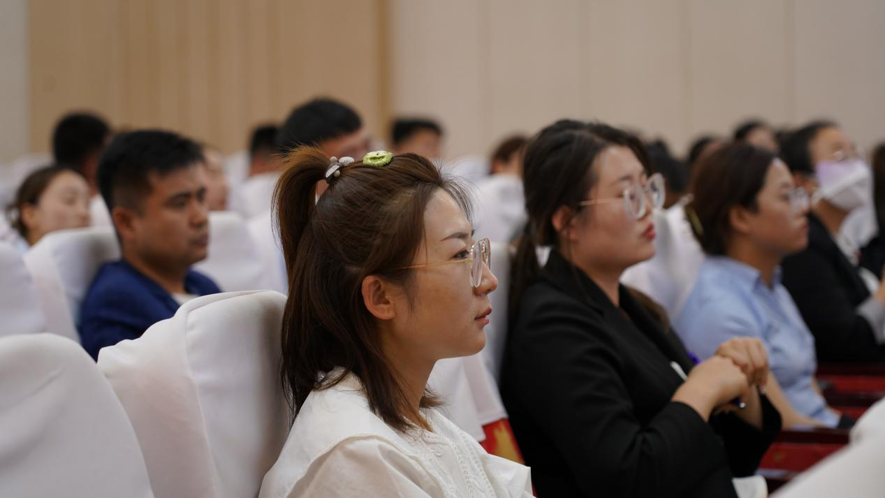 國學智慧 師德師風 中原孔子學院院長焦金鵬主題講座