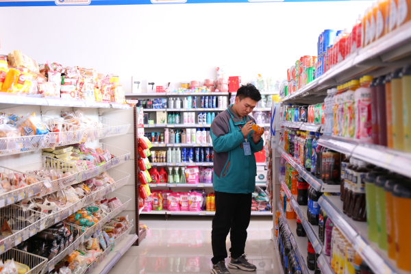 蘭州新華食品安全檢查-強化校園食品監(jiān)管 筑牢食品安全“網(wǎng)”