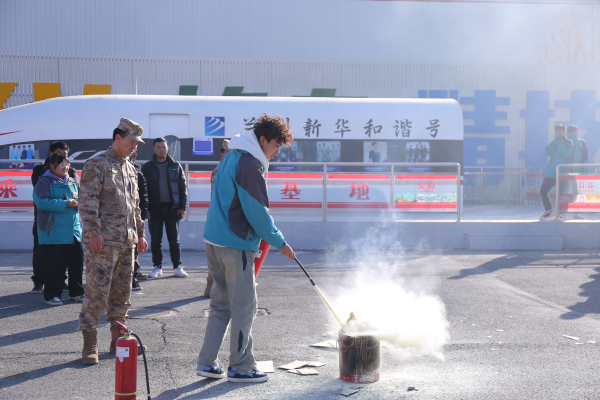 消防演練于“心”,防范未燃于“行 蘭州新華互聯(lián)網(wǎng)學校消防演練活動
